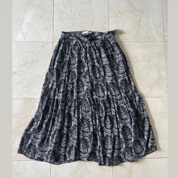 & Other Stories long Skirt - Picture 2 of 13